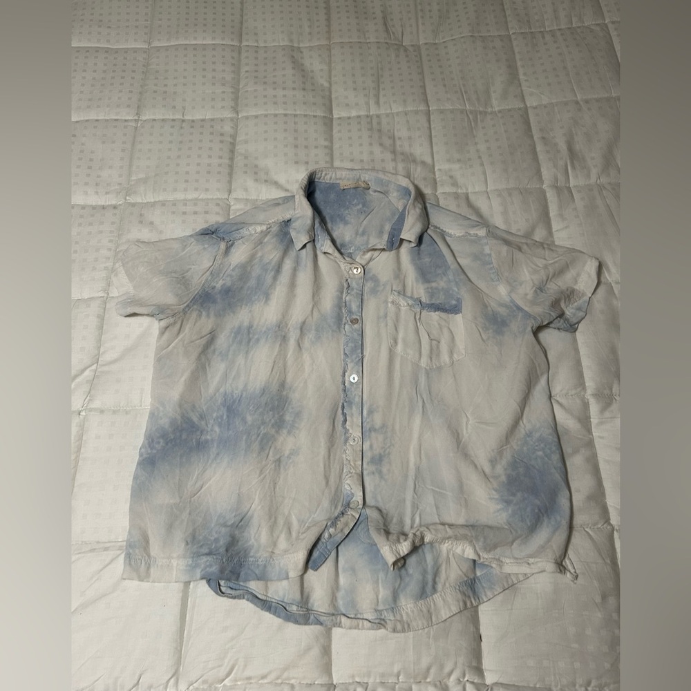 Women’s Blue Tie-Dye Shirt